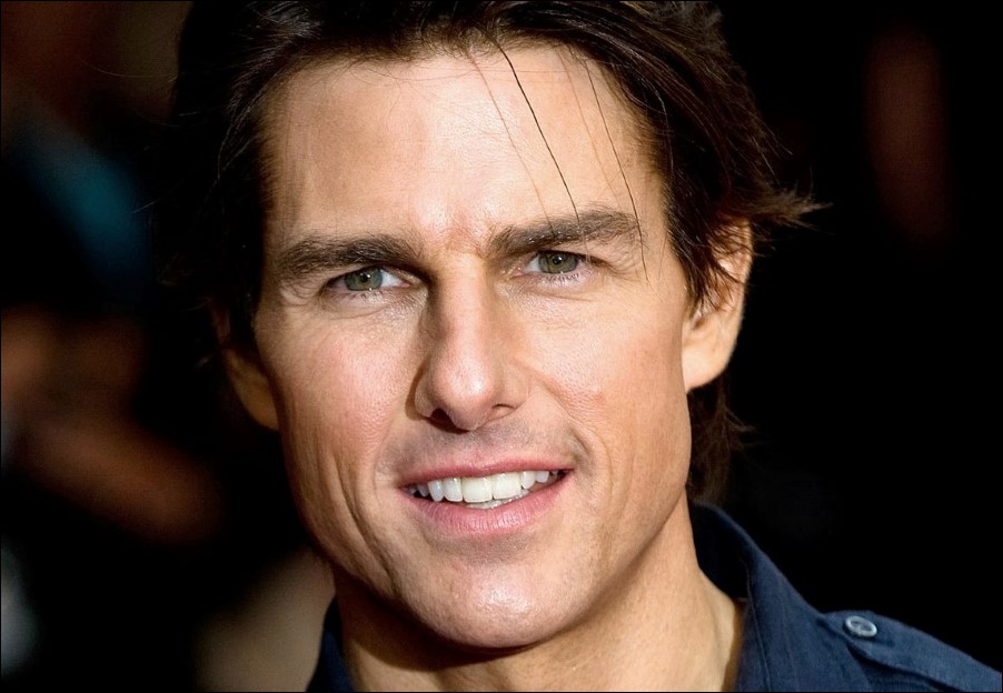 Tom Cruise wird mit Hilfe der plastischen Chirurgie immer jünger  