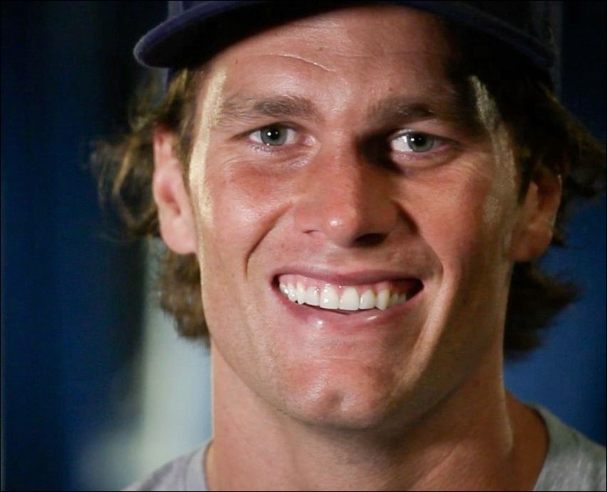 Tom Brady - Fußballspieler benutzen auch plastische Chirurgie  