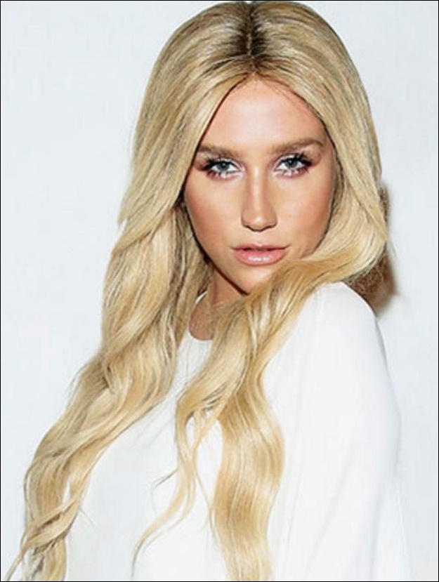 Kesha Makeover mit plastischer Chirurgie  
